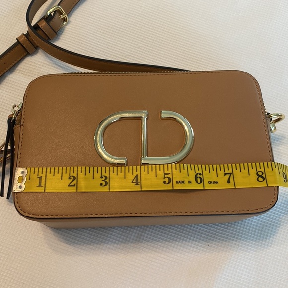 Gianni Bini Small Purse in Brown and golden hardware - Picture 13 of 17